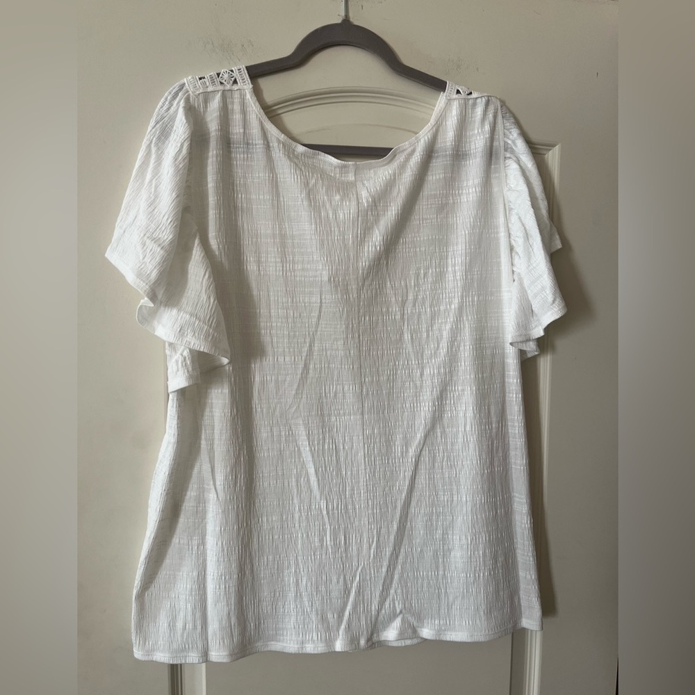 New! Max Studio Designer White Lace Detail Women's Top Size 1X - Picture 12 of 14